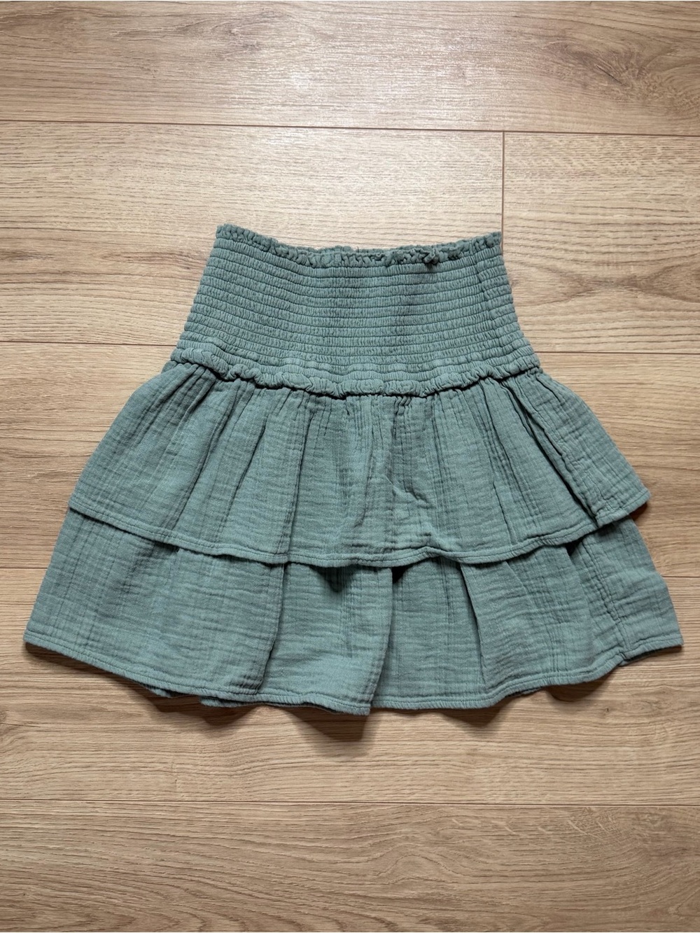 Vineyard Vines Gauze Mini Skirt in Sage Size XXS - Picture 2 of 6